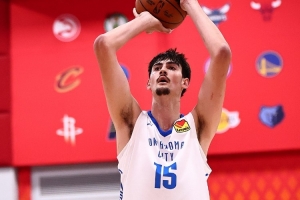 全能大个子!12号秀马拉6中6高效拿下14分7板6助 罚球5中1要练